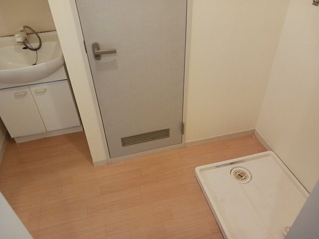 洗面設備　別号室の参考写真です。クリーニング中