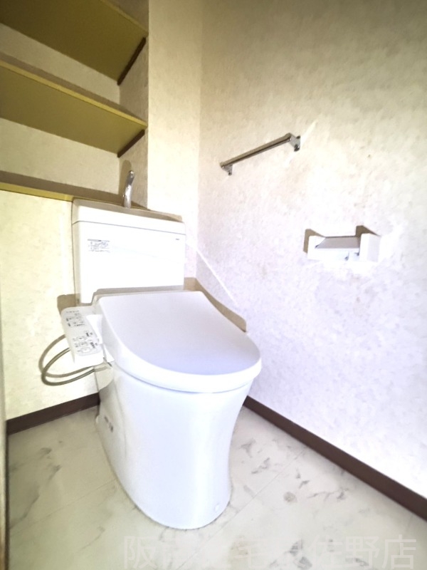 南海本線 二色浜駅 徒歩4分 7階建 築37年のトイレ写真
