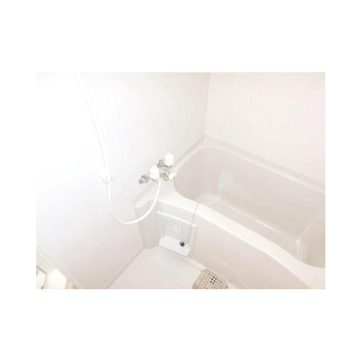 バス・シャワールーム　お風呂とトイレはやっぱり別がいいですよね！？