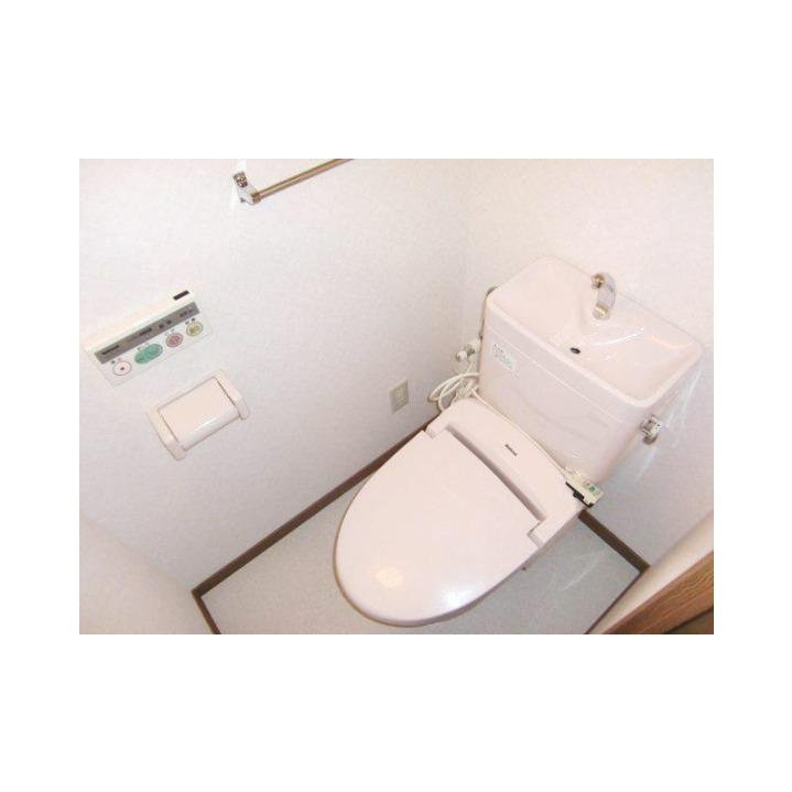 トイレ　あったか便座は寒い時期には助かります！