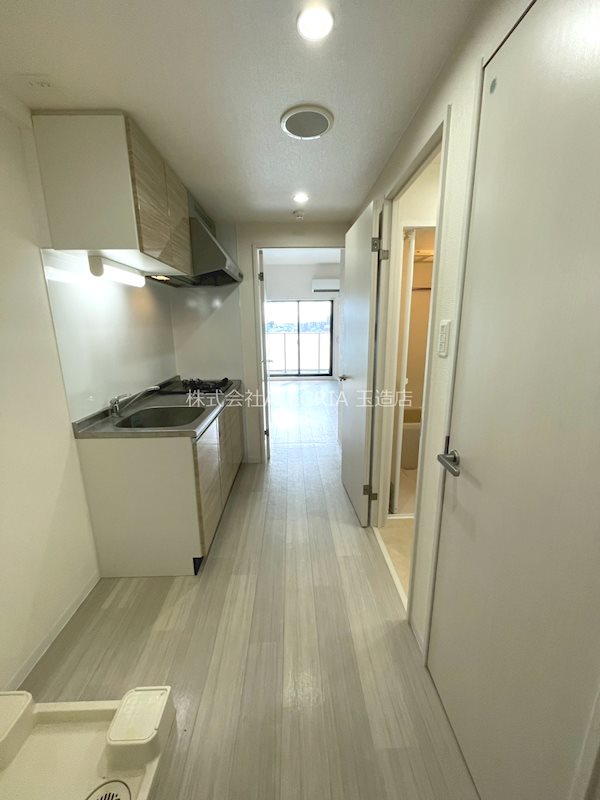地下鉄今里筋線 今里駅 徒歩10分 11階建 築7年の居間写真