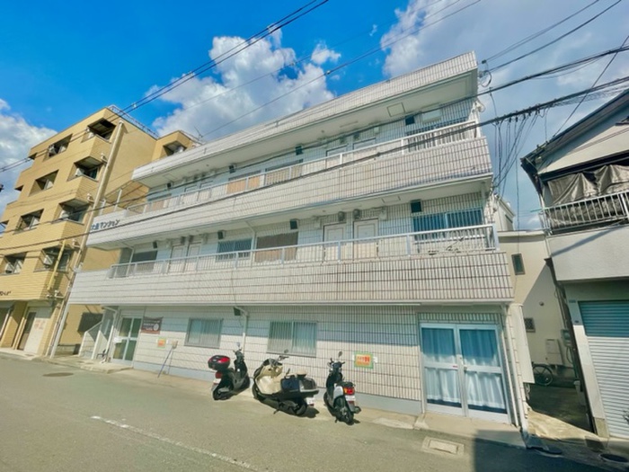 大島マンションの外観写真