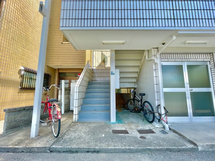 大島マンションの外観写真