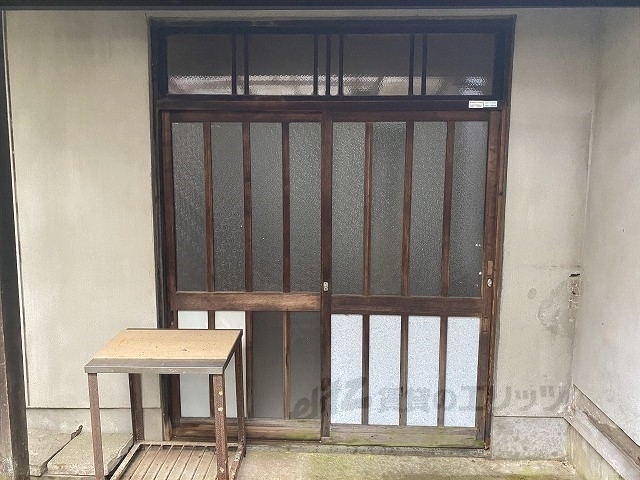 地下鉄烏丸線 北大路駅 バス乗車時間：5分 最寄りバス停で下車 徒歩8分 2階建 築54年の外観写真
