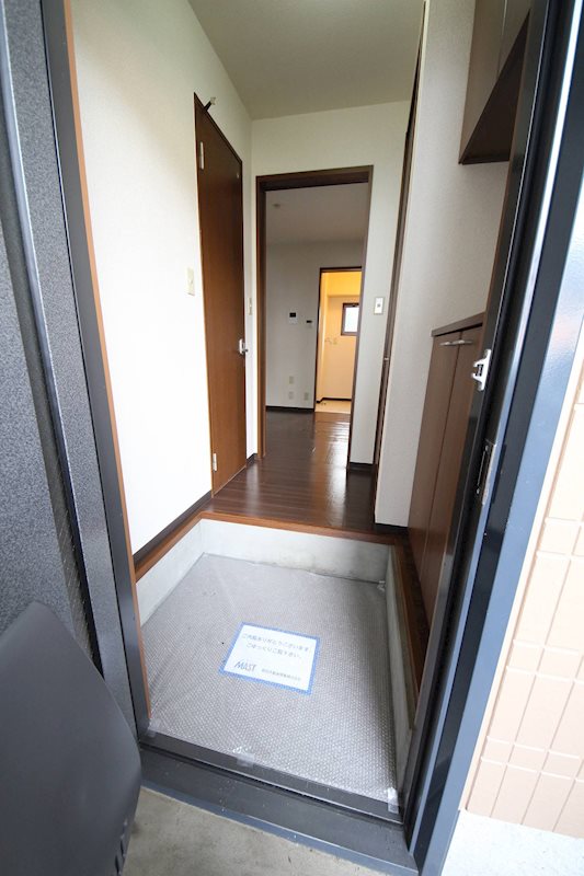 玄関　他号室参考写真