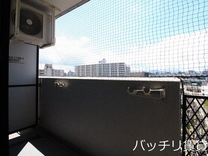 バルコニー　別号室タイプの為、現状を優先いたします