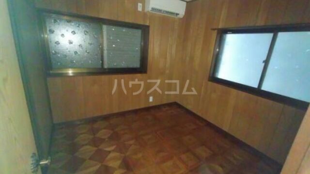 山口貸家の居間写真