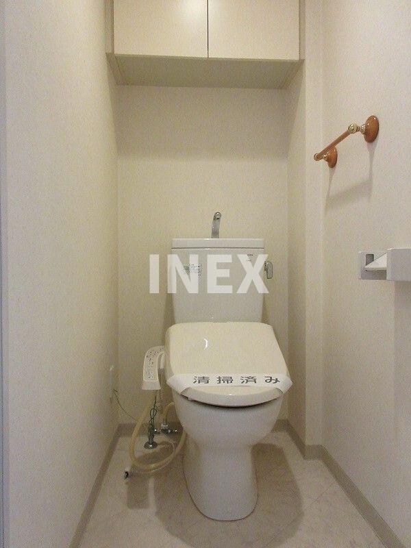 ブルーライン 弘明寺駅 徒歩4分 6階建 築19年のトイレ写真