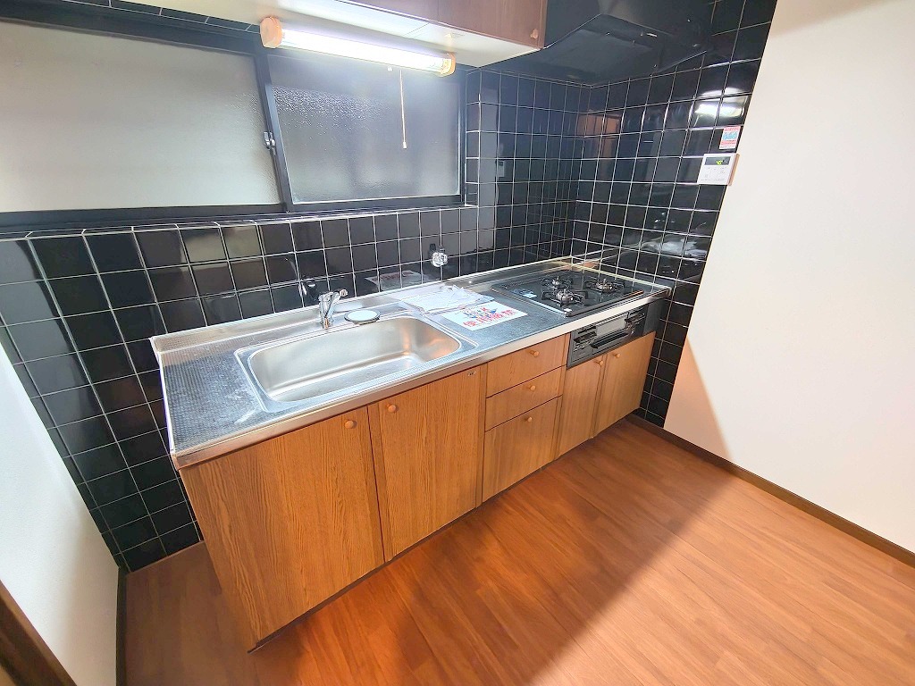 近鉄大阪線 長瀬駅 徒歩15分 3階建 築30年のキッチン写真