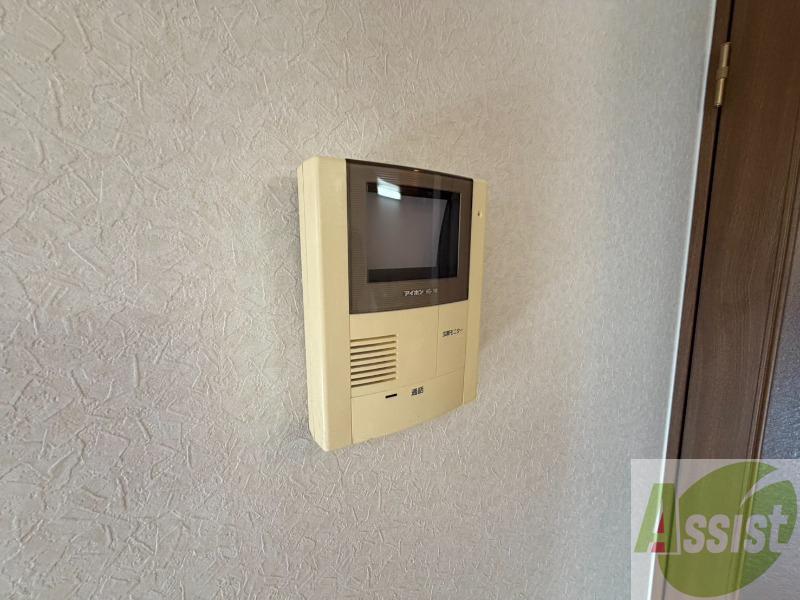 セキュリティ　ＴＶモニター付インターホンです。来客者の顔が見えるので安心！