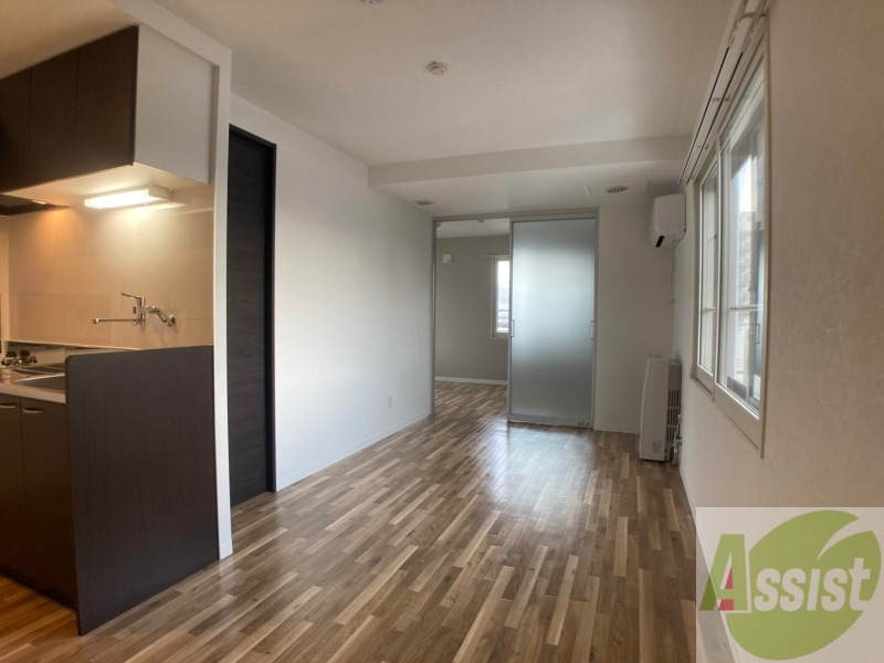 居室・リビング　広くてキレイなお部屋が広がっていて、充実した生活が送れそう。