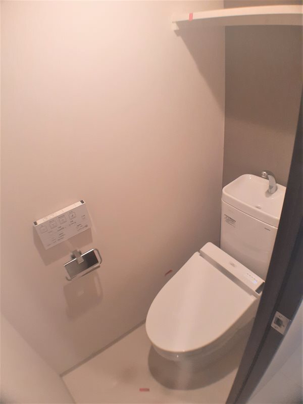 トイレ　※別部屋の参考写真です。