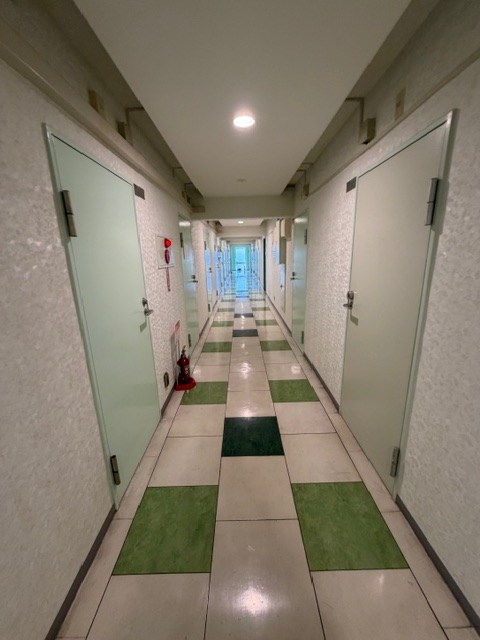 力行会館の玄関写真