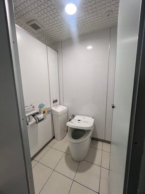 力行会館のトイレ写真