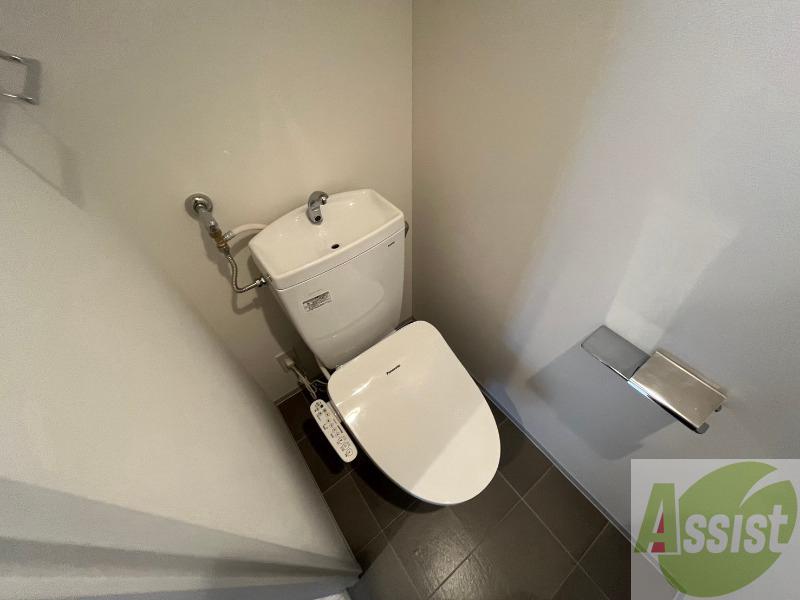 トイレ　こちらはトイレです。清潔感があり、安心して使用できます。