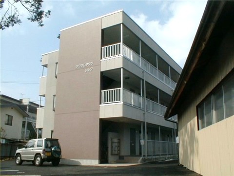 アクラムタウンシルクの外観写真