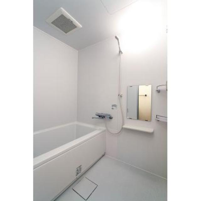 バス・シャワールーム　※写真は同タイプ住戸です。