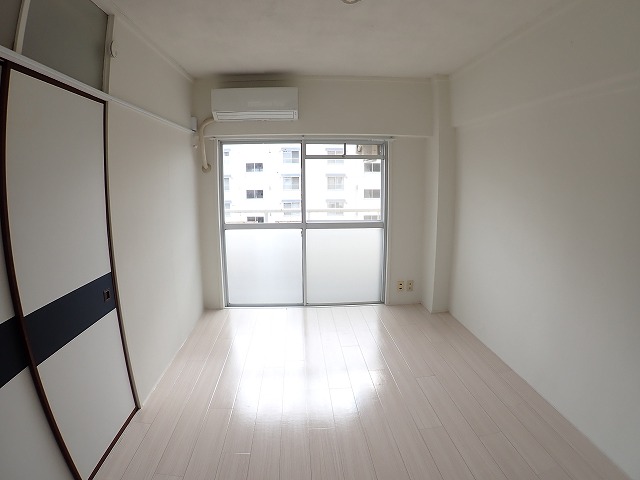 居室・リビング　洋室6帖のお部屋です