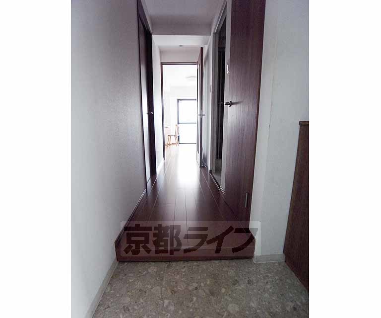 玄関　ワンルームのお部屋の流用写真です。