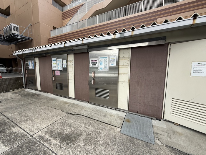市川サンハイツの外観写真