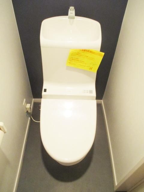 トイレ　★ウォシュレット付のトイレです★