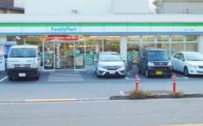 コンビニ　ファミリーマート南千住一丁目店（コンビニ）まで182m