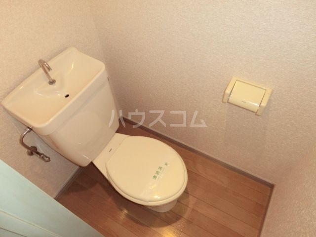 【藤枝市泉町のアパートのトイレ】