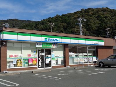 コンビニ　ファミリーマート豊橋多米西町店（コンビニ）まで222m