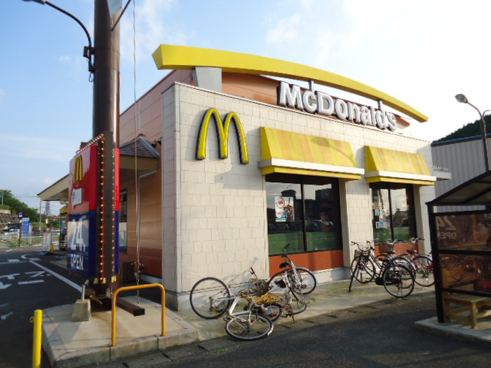 飲食店　マクドナルド門松（飲食店）まで210m