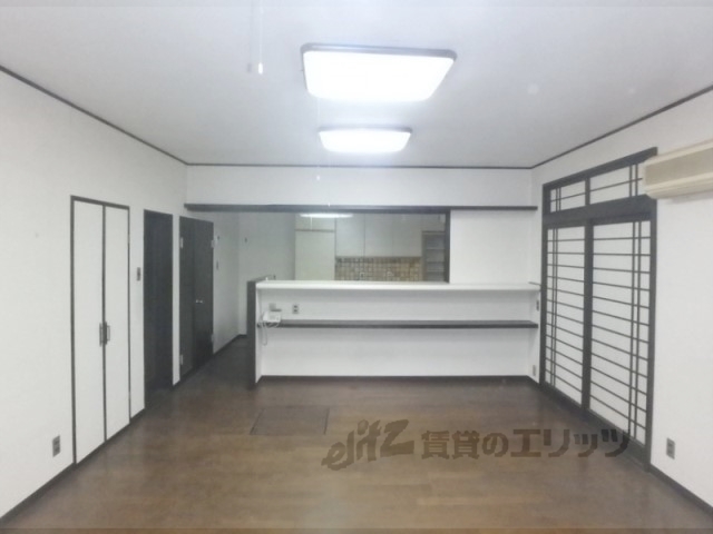 居室・リビング　リビング