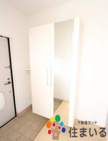 玄関　※写真は同型タイプとなります