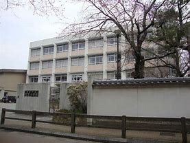 小学校　姫路市立野里小学校（小学校）まで300m