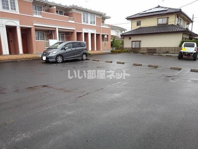 【宮城郡七ヶ浜町松ヶ浜のアパートの駐車場】