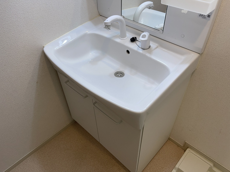 【西脇市上野のアパートの洗面設備】