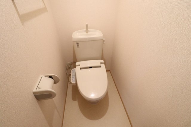 【熊本市南区白藤のアパートのトイレ】