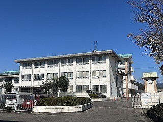 【フロレジャールの小学校】