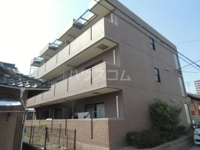 【名古屋市西区江向町のマンションの建物外観】