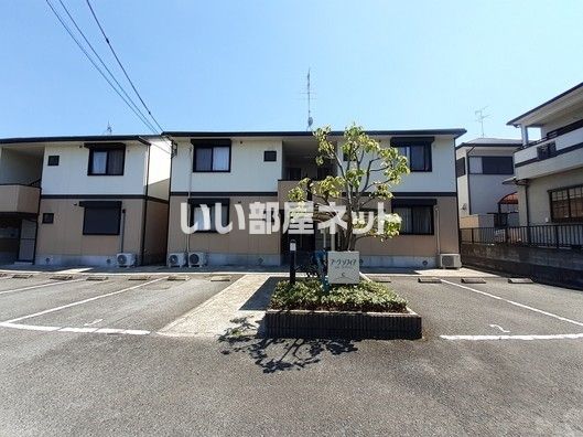 【香芝市良福寺のアパートの駐車場】