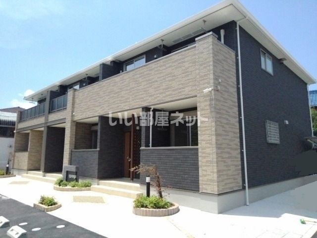 豊川市新青馬町のアパートの建物外観