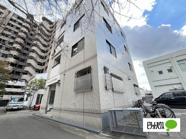 和歌山市伝法橋南ノ丁のマンションの建物外観