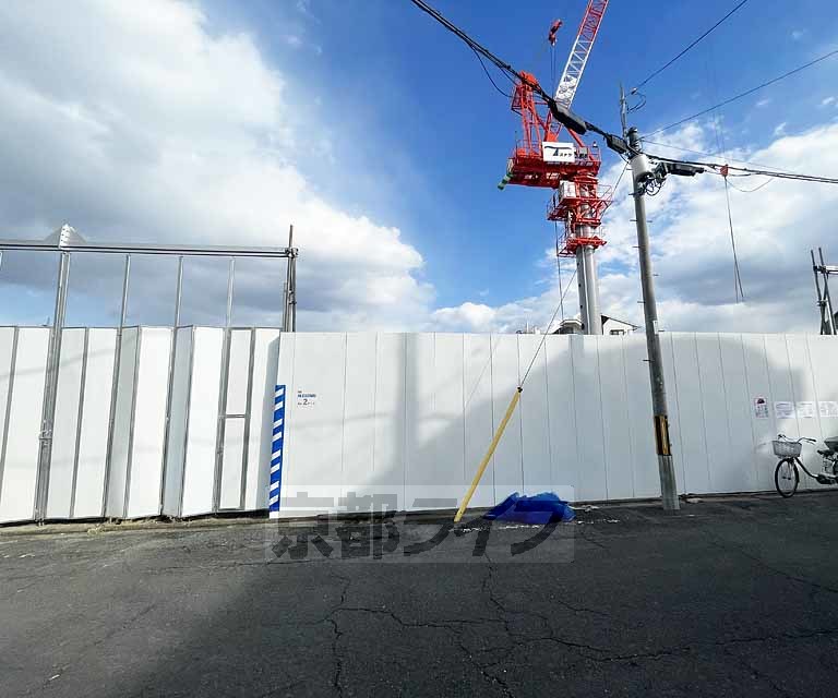 【京都市南区吉祥院西ノ庄西浦町のマンションの建物外観】