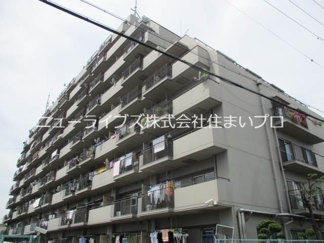 寝屋川市対馬江東町のマンションの建物外観