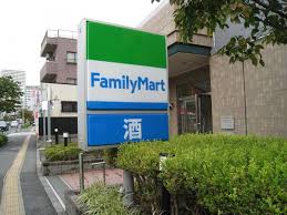 コンビニ　ファミリーマート和泉多摩川駅前店（コンビニ）まで349m