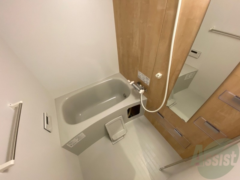 バス・シャワールーム　お風呂になります。一日の疲れを癒してくださいね。