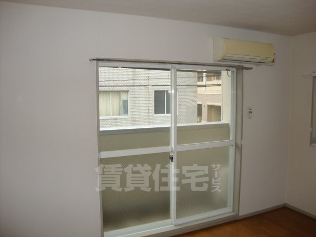 バルコニー　洋室