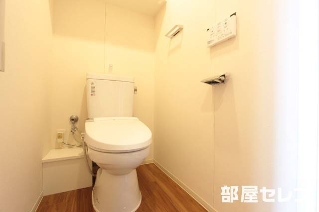 トイレ　お手洗いもおしゃれですね