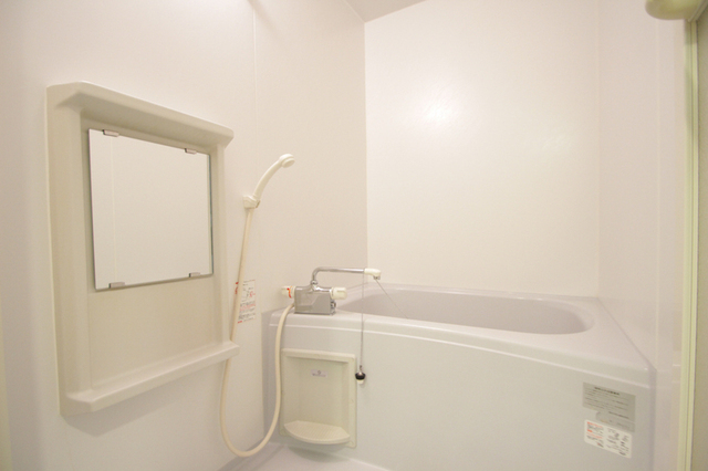 バス・シャワールーム　きれいなバスルーム