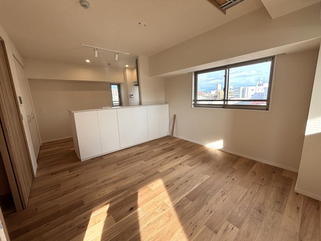 居室・リビング　【リビングダイニング】同じ間取の５０２号の写真を使用