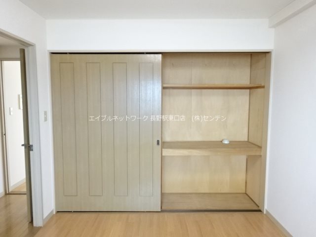 収納　※写真は別部屋のものです。（参考）