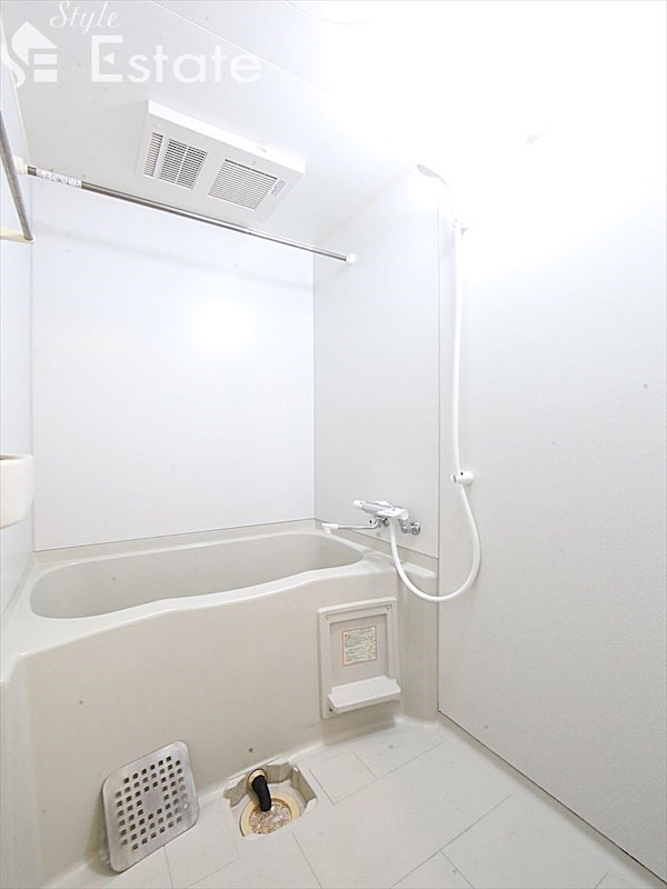 バス・シャワールーム　バスルーム